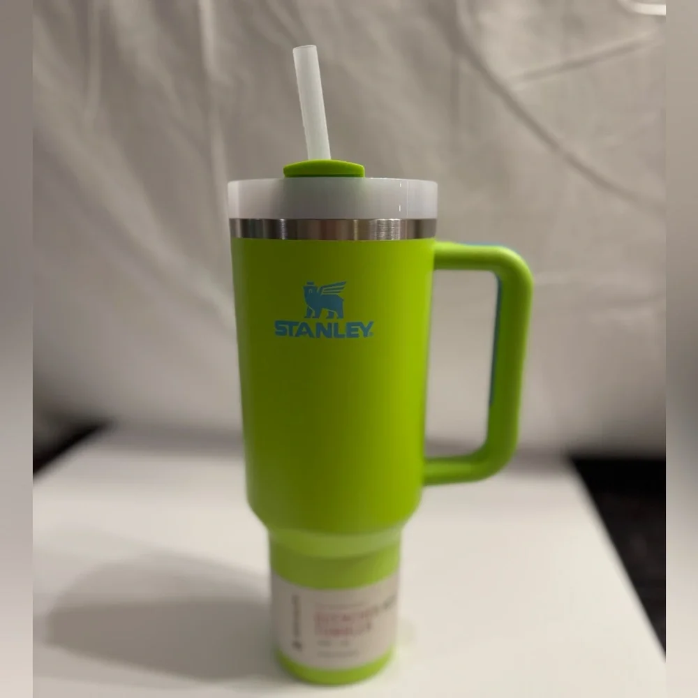 Bright Lime Stanley Authentic The 40 Oz Quencher H2.0 Flowstate Tumbler NWT - Picture 11 of 11